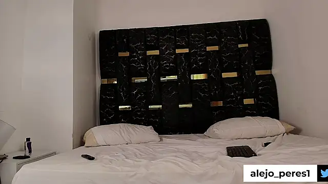 Snapshot of chris_blake__ chatting on October 3, 2025, 6:16 pm chris blake   online show from October 3, 2025, 6:16 pm