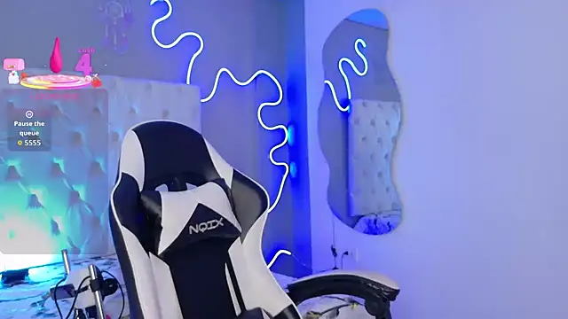 Snapshot of natasha__black chatting on November 7, 2025, 7:36 pm natasha black online show from November 7, 2025, 7:36 pm