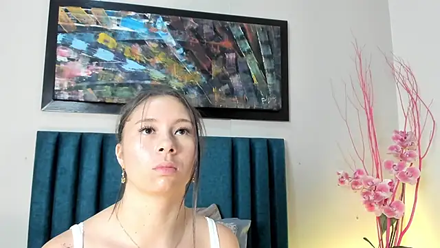 Snapshot of BeckyVidal chatting on October 16, 2025, 12:33 am BeckyVidal online show from October 16, 2025, 12:33 am