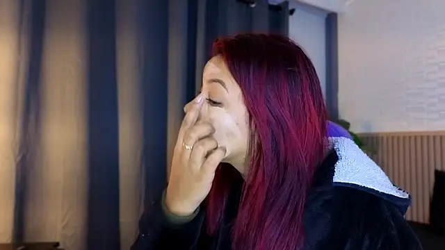 TiffanyWalk online show from January 14, 2026, 11:27 am