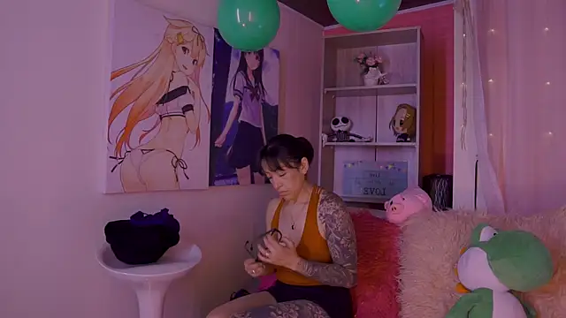 Madison Mayer online show from March 21, 2025, 12:17 pm