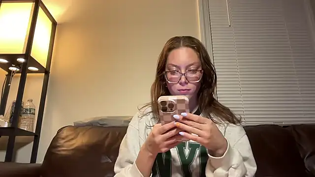 SpaceCowWhore online show from March 18, 2025, 11:53 pm