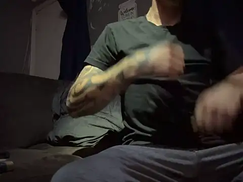 Stillhard8925 online show from October 3, 2025, 5:37 am