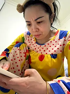 aa520uv online show from November 6, 2025, 10:54 pm