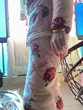 aa520uv online show from January 14, 2026, 2:17 am