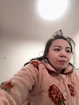 Snapshot of aa520uv chatting on February 9, 2026, 3:10 am aa520uv online show from February 9, 2026, 3:10 am