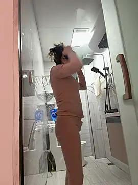 Snapshot of aa520uv chatting on February 10, 2026, 1:59 pm aa520uv online show from February 10, 2026, 1:59 pm