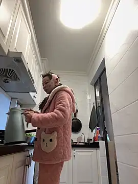 Snapshot of aa520uv chatting on February 19, 2026, 2:29 am aa520uv online show from February 19, 2026, 2:29 am