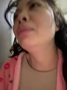 Snapshot of aa520uv chatting on March 13, 2026, 1:34 am aa520uv online show from March 13, 2026, 1:34 am