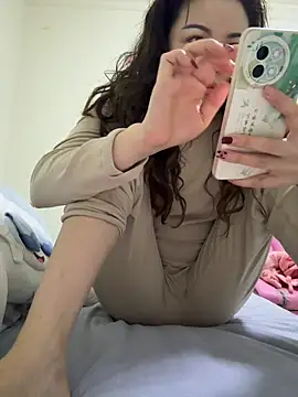 Snapshot of aa520uv chatting on April 10, 2026, 1:33 am aa520uv online show from April 10, 2026, 1:33 am