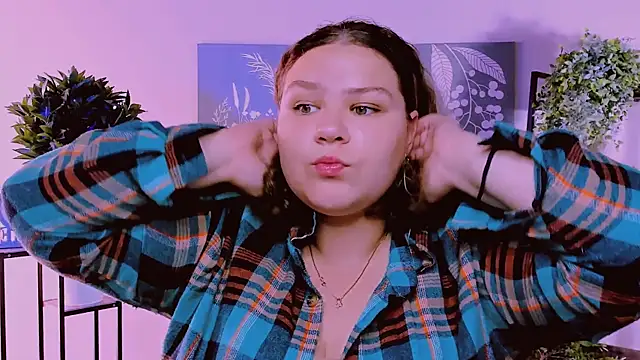 FlorenceAnderson online show from September 28, 2025, 7:36 am