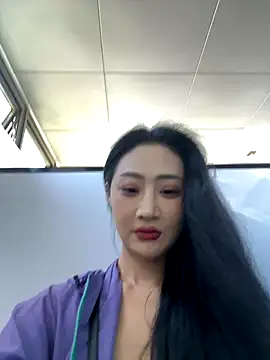 linger-23 online show from December 2, 2025, 6:52 am