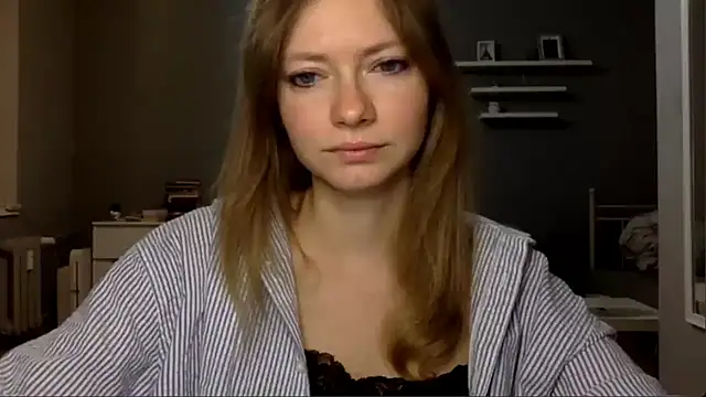 Snapshot of MillieShow chatting on March 3, 2026, 9:53 pm MillieShow online show from March 3, 2026, 9:53 pm