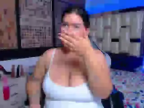 Snapshot of kriss_sweetboobs10 chatting on September 23, 2025, 2:20 pm kriss sweetboobs10 online show from September 23, 2025, 2:20 pm
