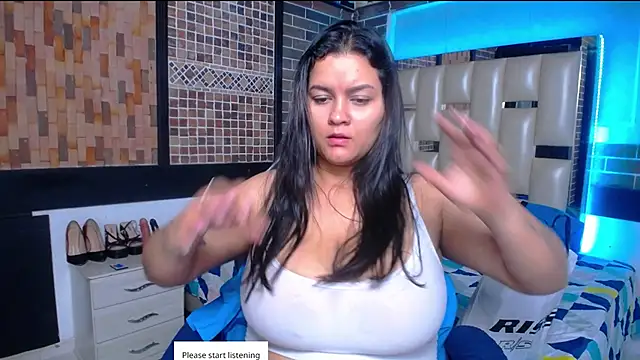 Snapshot of kriss_sweetboobs10 chatting on October 21, 2025, 12:17 pm kriss sweetboobs10 online show from October 21, 2025, 12:17 pm