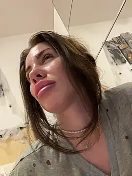 CelineReys online show from October 25, 2025, 9:06 am