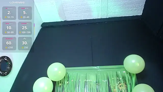 Snapshot of Nathaly_Rose1126 chatting on September 27, 2025, 1:27 pm Nathaly Rose1126 online show from September 27, 2025, 1:27 pm