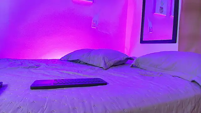 Snapshot of pleasurecompany3 chatting on February 1, 2026, 5:39 am pleasurecompany3 online show from February 1, 2026, 5:39 am