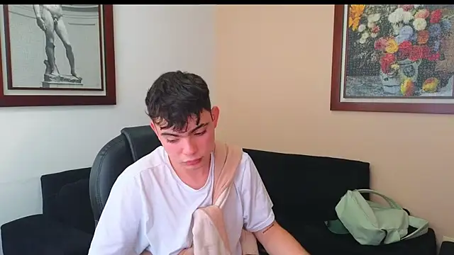 Snapshot of lukeboyce33 chatting on September 24, 2025, 9:40 pm lukeboyce33 online show from September 24, 2025, 9:40 pm