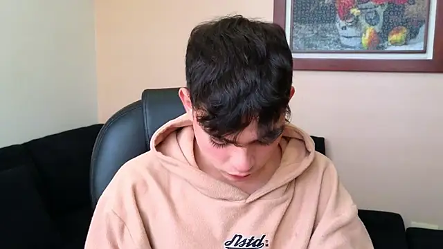 Snapshot of lukeboyce33 chatting on October 18, 2025, 9:59 pm lukeboyce33 online show from October 18, 2025, 9:59 pm