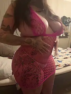 Badgyalbella online show from April 7, 2026, 9:26 pm