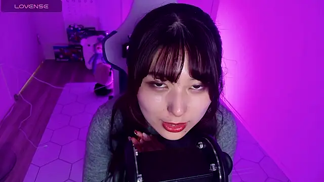 Snapshot of miharu01 chatting on November 30, 2025, 1:04 pm miharu01 online show from November 30, 2025, 1:04 pm