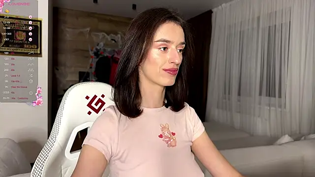 Snapshot of TwinTemptations chatting on October 30, 2025, 8:42 pm TwinTemptations online show from October 30, 2025, 8:42 pm