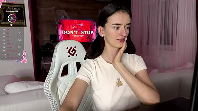 Snapshot of TwinTemptations chatting on November 1, 2025, 9:50 pm TwinTemptations online show from November 1, 2025, 9:50 pm