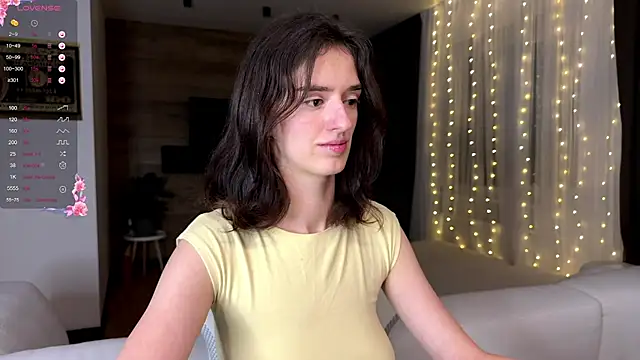 Snapshot of TwinTemptations chatting on November 17, 2025, 9:20 pm TwinTemptations online show from November 17, 2025, 9:20 pm