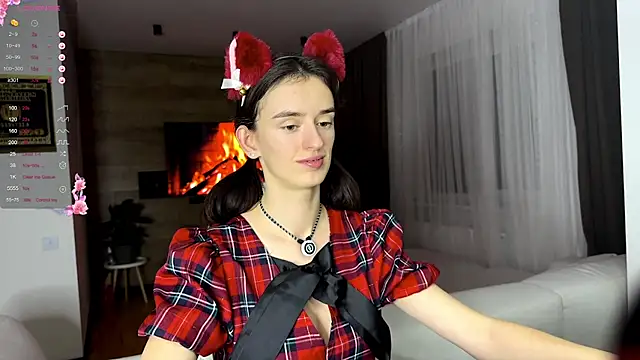 Snapshot of TwinTemptations chatting on November 18, 2025, 8:24 pm TwinTemptations online show from November 18, 2025, 8:24 pm