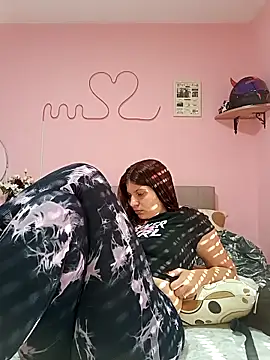 MeCherryy online show from September 24, 2025, 1:25 pm