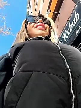 Snapshot of Alyssa_76 chatting on March 24, 2026, 9:36 am Alyssa 76 online show from March 24, 2026, 9:36 am