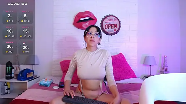 Snapshot of Hairydoll_ chatting on March 16, 2026, 8:24 pm Hairydoll online show from March 16, 2026, 8:24 pm