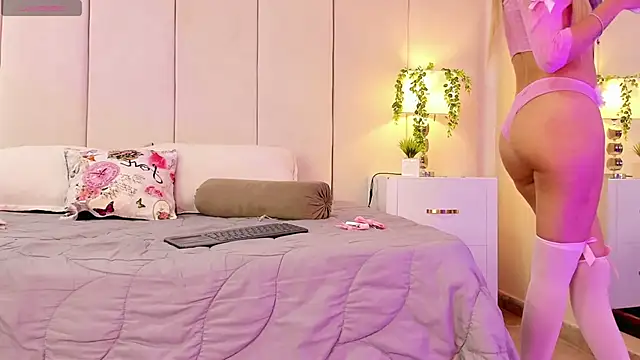 princesssammy2 online show from October 17, 2025, 12:01 am