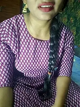 Snapshot of Shalini_telugu09 chatting on September 18, 2025, 1:02 pm Shalini telugu09 online show from September 18, 2025, 1:02 pm