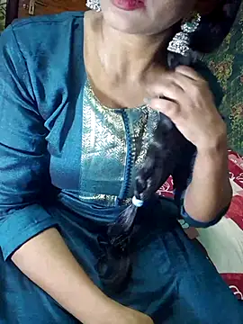 Snapshot of Shalini_telugu09 chatting on October 31, 2025, 2:29 pm Shalini telugu09 online show from October 31, 2025, 2:29 pm