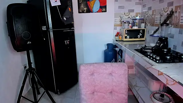 adam angelssss online show from November 5, 2025, 8:20 pm