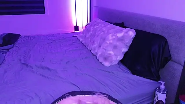 margot robbie7 online show from April 17, 2026, 1:41 am