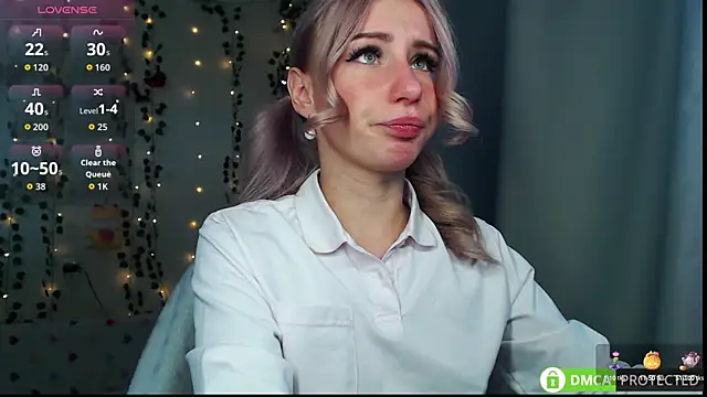 Snapshot of Mia__Kitty chatting on September 22, 2025, 11:45 am Mia  Kitty online show from September 22, 2025, 11:45 am