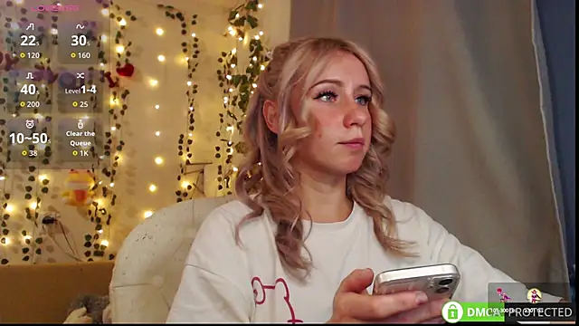 Snapshot of Mia__Kitty chatting on September 26, 2025, 6:45 pm Mia  Kitty online show from September 26, 2025, 6:45 pm