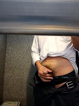 Snapshot of ikeike-kun chatting on November 17, 2025, 9:15 am ikeike-kun online show from November 17, 2025, 9:15 am