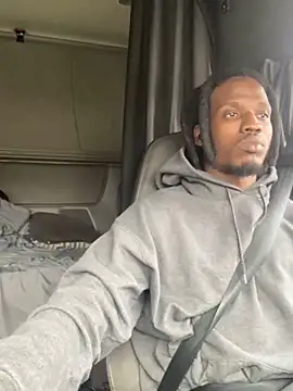 Snapshot of Sir-Tucker chatting on March 20, 2025, 8:08 pm Sir-Tucker online show from March 20, 2025, 8:08 pm