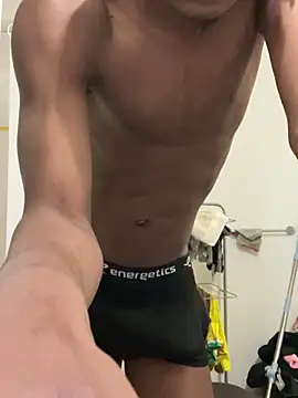 Renoirmonter online show from December 22, 2025, 11:57 pm