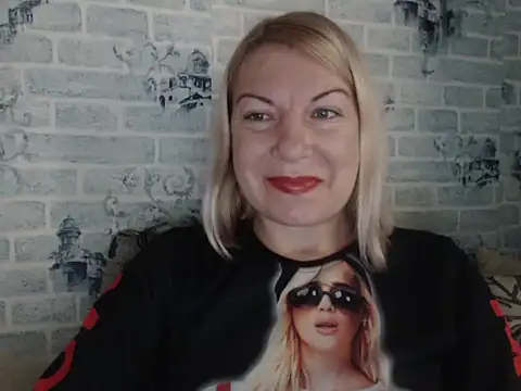 Lillia Ray online show from November 9, 2025, 10:24 am