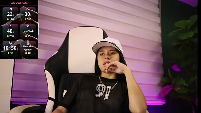 Danaa Rouse online show from November 13, 2025, 1:15 am