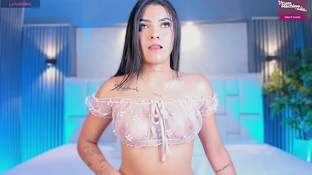 SarayCortess online show from April 14, 2026, 7:31 pm