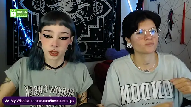 lovelockedlips online show from December 2, 2025, 3:34 am