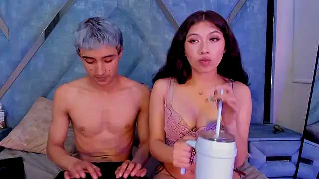 LauryAndNarem69 online show from November 14, 2025, 7:07 am