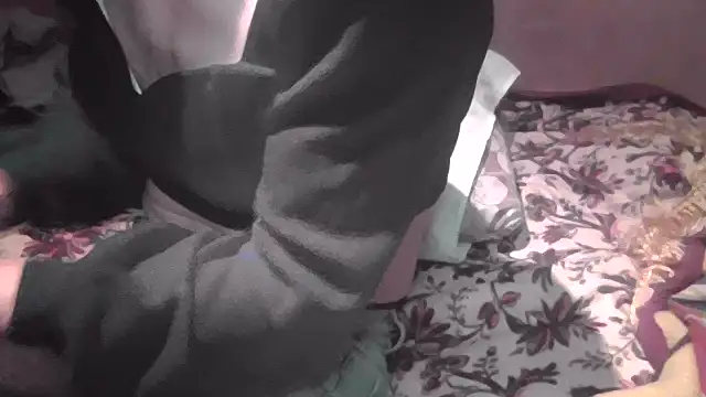 JoaoPinto0 online show from October 6, 2025, 7:55 pm