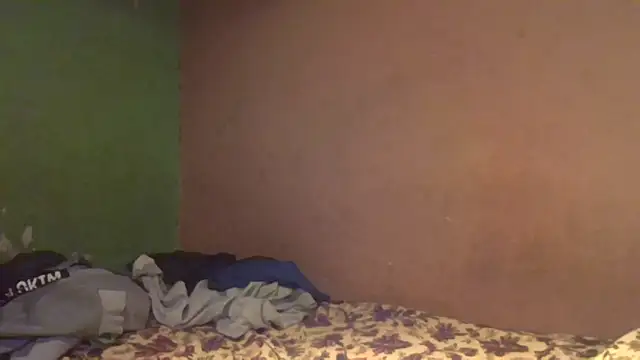 JoaoPinto0 online show from October 15, 2025, 7:58 pm